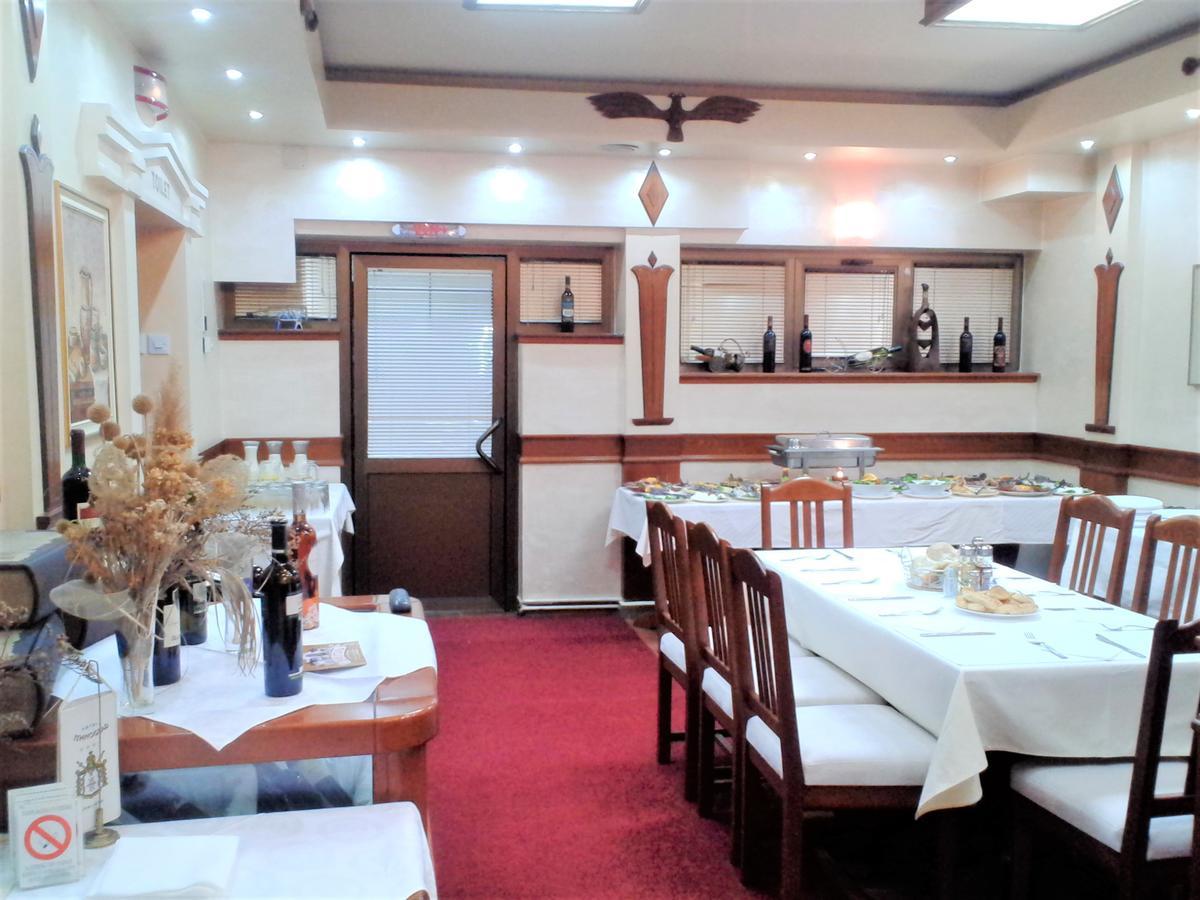 Hotel Tehnograd Кралево Экстерьер фото